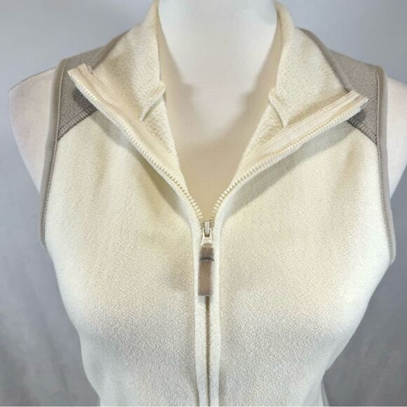Old navy white and tan fuzzy vest size small - Picture 3 of 7